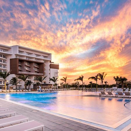 Embassy Suites By Hilton Aruba Beach Resort Палм Бич Экстерьер фото
