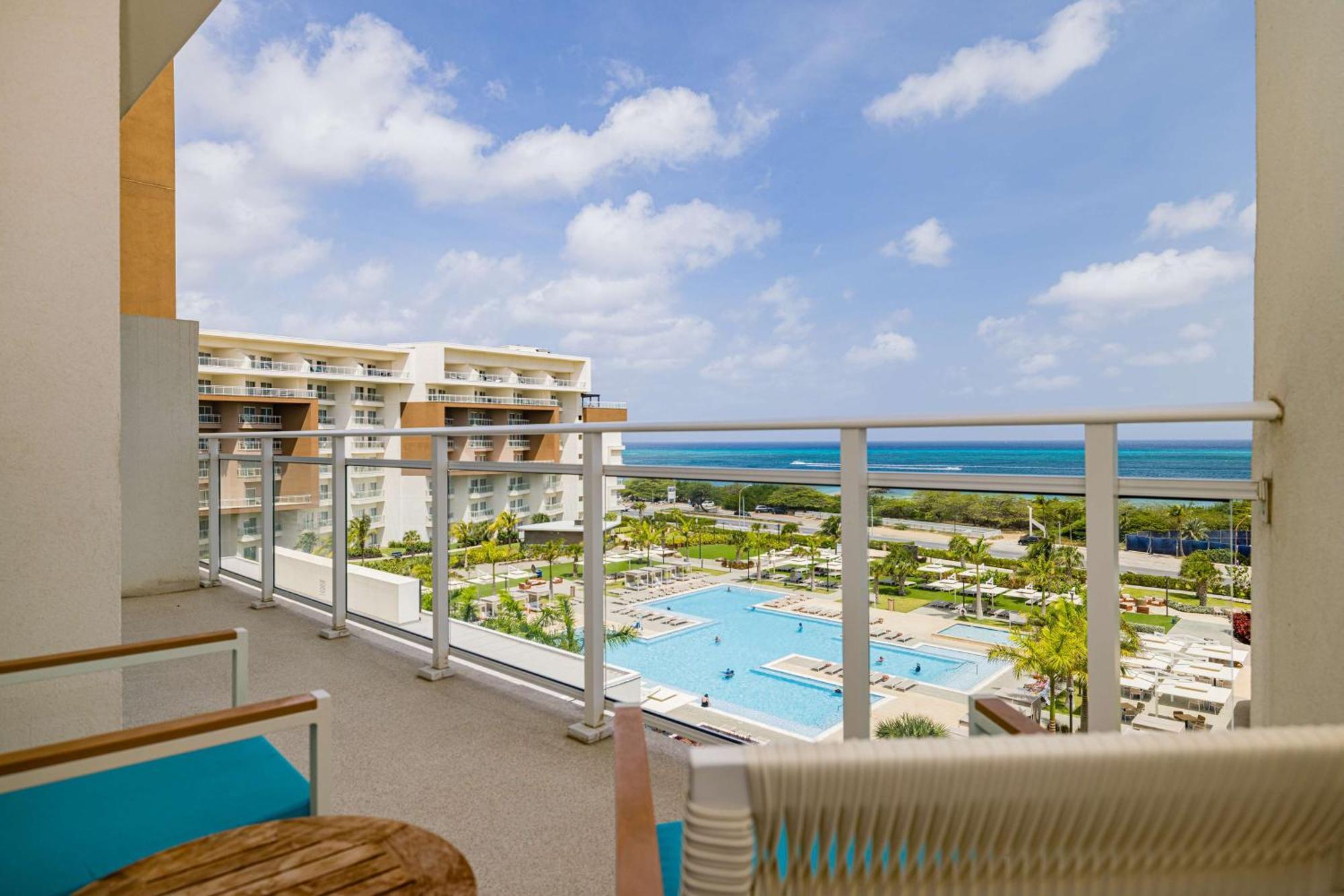 Embassy Suites By Hilton Aruba Beach Resort Палм Бич Экстерьер фото